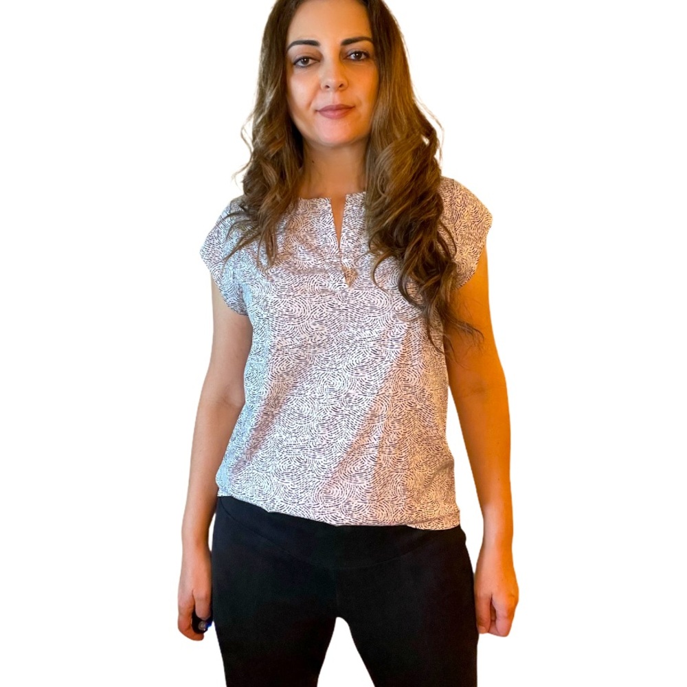 Ivanka Trump Cream Printed Split Neck Tee Top M